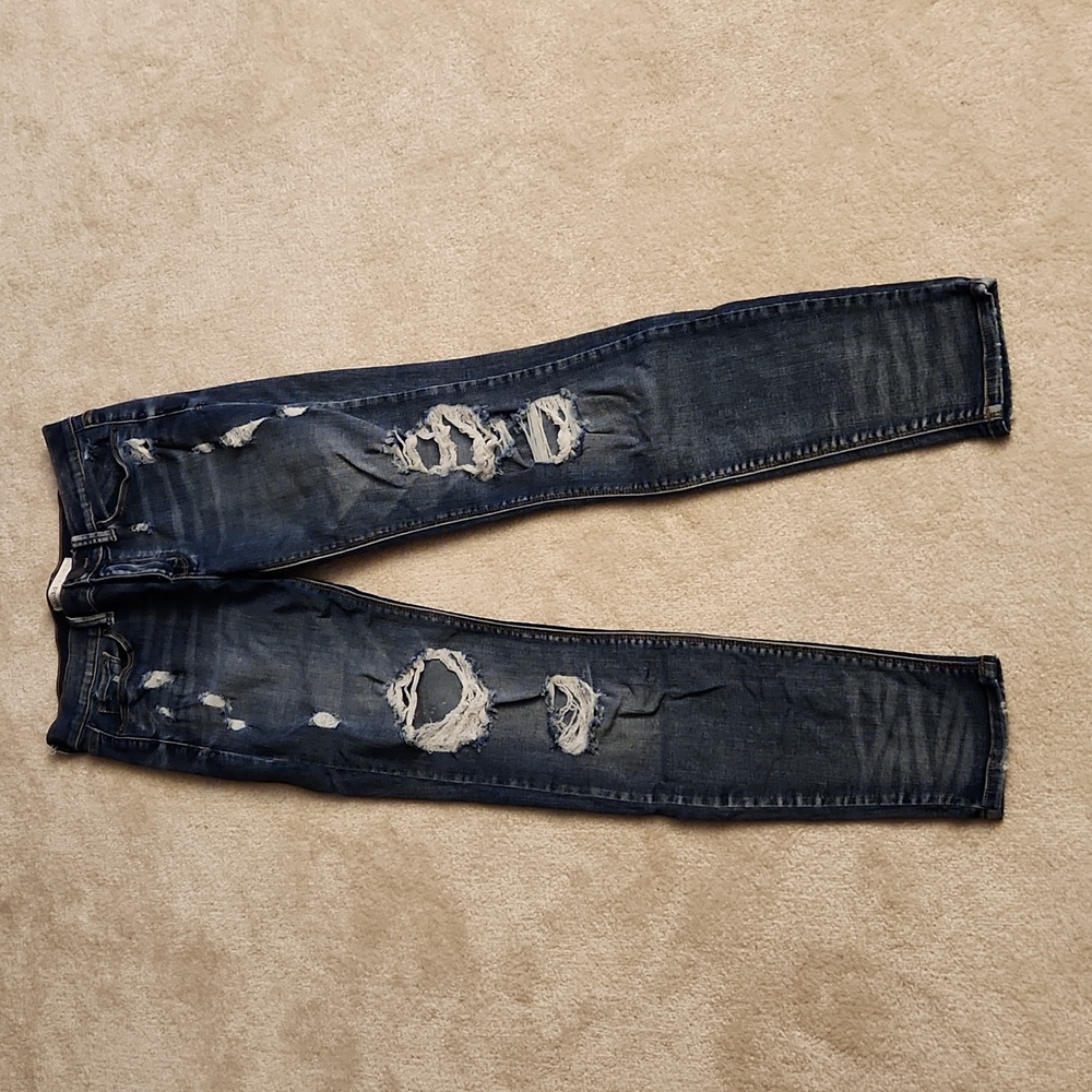 Low rise skinny jeans